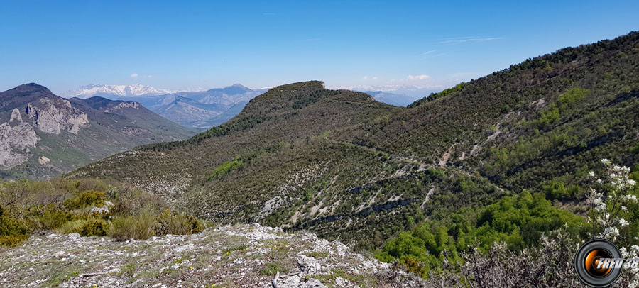 Le sommet vu du belvédère de Teyrac.