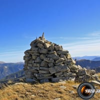 Le gros cairn du sommet.
