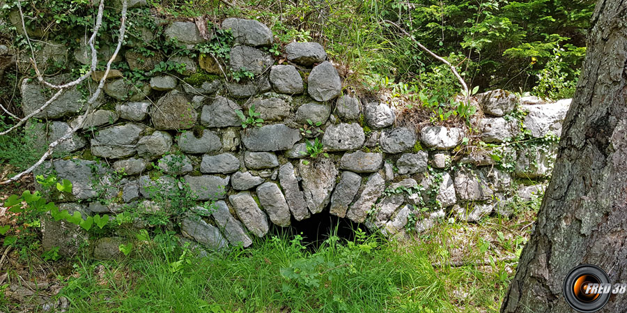 Ruine d'un ancien moulin