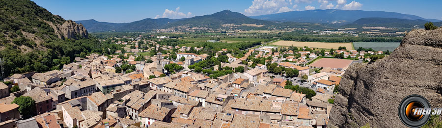 Le village vu de la Chapelle Saint-Roch.