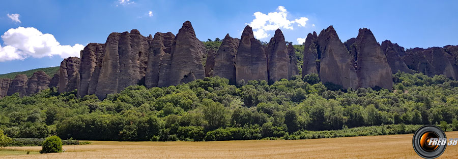 Le massif des Pénitents.