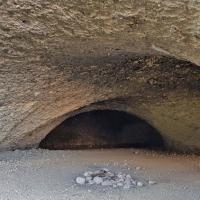 La petite grotte, fraiche en été.