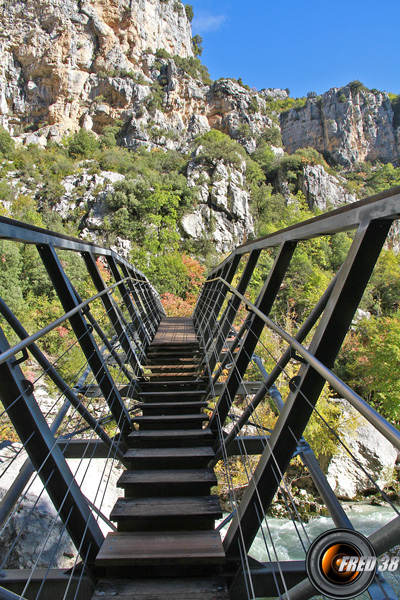 Le Verdon vu de la passerelle.