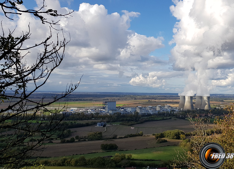 Vue sur la centrale.