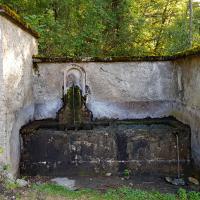 La fontaine.