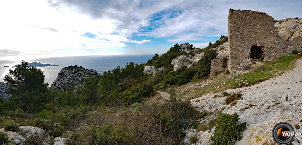 Vue sur l'autre versant.