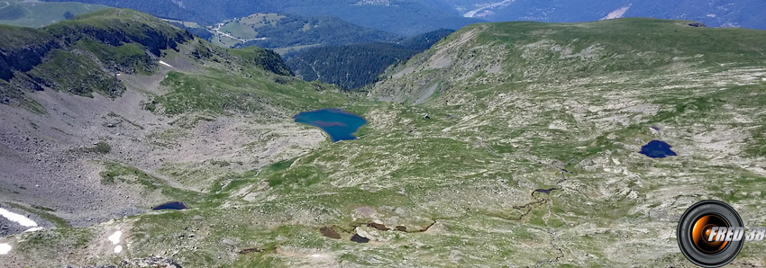 Vue sur le lac du Brouffier.