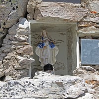 La petite Sainte-Vierge du sommet.