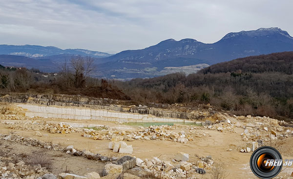 La carrière de calcaires blancs de Rocheret.