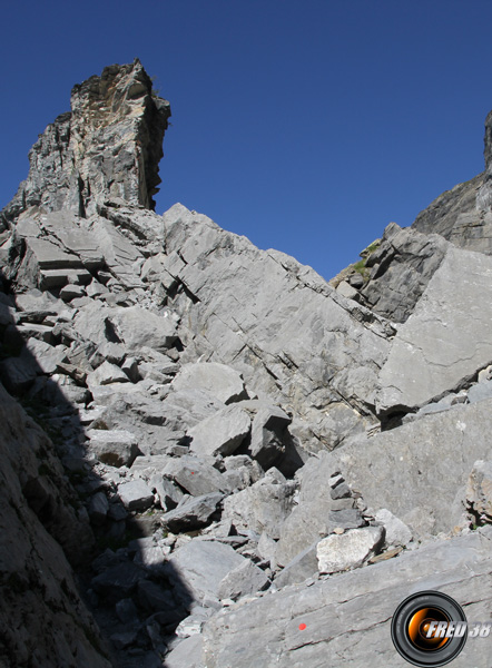 Le chaos rocheux avant le passage du Dérochoir.