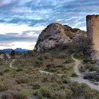 En fond les Opies.