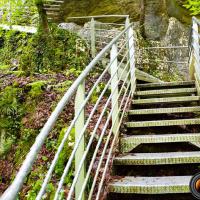 Les passerelles pour monter au belvédère de Gerbaix.