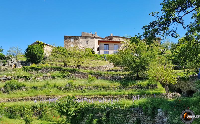 Sous le hameau de la Pizette